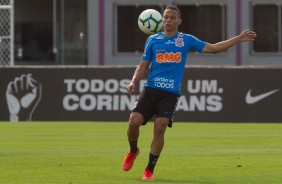 Janderson durante treino de hoje no CT Joaquim Grava