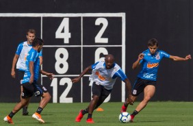 Jogadores do Corinthians treinaram nesta terça-feira no CT Joaquim Grava