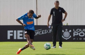 Pedrinho e Carille seguem treinando no CT