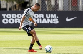 Garoto Janderson no treinamento desta quarta-feira no CT