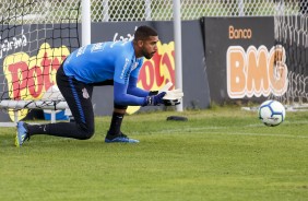 Goleiro Diego no treinamento desta quarta-feira no CT