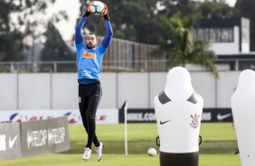 Goleiro Walter no treinamento desta quarta-feira no CT