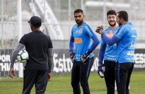 Goleiros do Corinthians no treinamento desta quarta-feira no CT