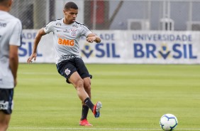 João Victor no treinamento desta quarta-feira no CT