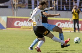 Atacante Boselli durante amistoso contra o Londrina