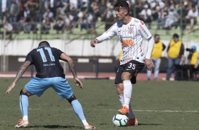 Avelar durante amistoso contra o Londrina