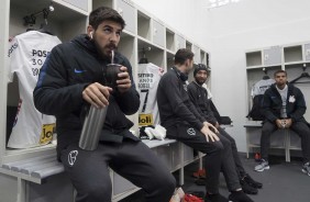 Bruno Mndez saboreando um chimarro antes do amistoso contra o Londrina