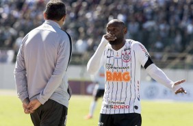 Carille e Love durante amistoso contra o Londrina