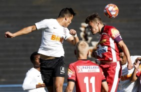 Sandoval em jogada contra o Taboão da Serra, pelo Paulista Sub-20