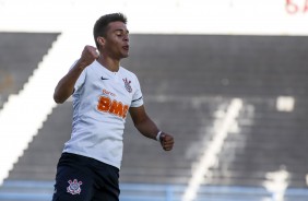 Sandoval marcou quatro vezes contra o Taboo da Serra, pelo Paulista Sub-20
