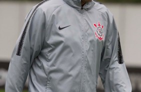 Carille durante treino que prepara a equipe do Corinthians para amistoso contra o Londrina