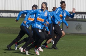 Elenco do Corinthians durante treino que prepara o time para jogo amistoso contra o Londrina