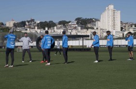 Jogadores do Timo durante treino que prepara o time para jogo amistoso contra o Londrina