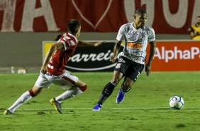 Júnior Urso durante amistoso contra o Vila Nova