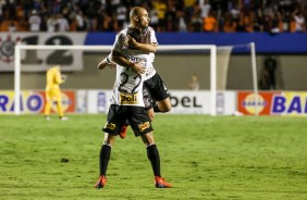 Régis marcou o gol salvador durante amistoso entre Vila Nova e Corinthians