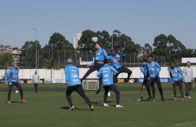 Timo durante treino que prepara o time para jogo amistoso contra o Londrina