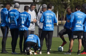 Timo durante treino que prepara o time para jogo amistoso contra o Londrina