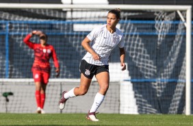 As meninas do Corinthians atropelaram o So Francisco, da Bahia, na tarde deste domingo