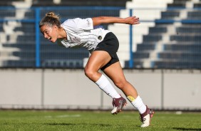 Tamires comemora seu gol contra o São Francisco, pelo Brasileirão Feminino