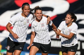 VIctória, Tamires e Millene no jogo contra o São Francisco, pelo Brasileiro Feminino