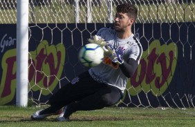 Jogadores do Corinthians treinam nesta sexta-feira