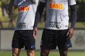 Jogadores do Corinthians treinam neste sábado