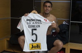 Gabriel no vestiário antes de Corinthians e CSA, pelo Campeonato Brasileiro