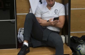 Henrique no vestiário antes de Corinthians e CSA, pelo Campeonato Brasileiro
