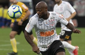 Atacante Vagner Love durante jogo contra o CSA, na Arena Corinthians, pelo Brasileirão