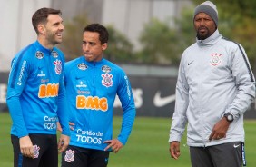 Boselli, Jadson e Fabinho no CT Joaquim Grava, durante treino desta quarta-feira