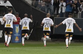 Boselli, Love, Régis e Sornoza comemorando o gol contra o CSA
