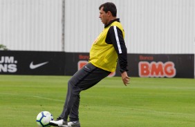 Carille no treino desta quarta-feira, no CT Joaquim Grava