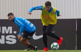 Clayson e Vital no treino desta quarta-feira, no CT Joaquim Grava