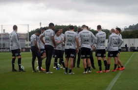 Elenco do Corinthians durante jogo-treino contra o Juventus