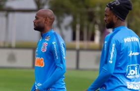 Love e Renê Júnior no CT Joaquim Grava, durante treino desta quarta-feira