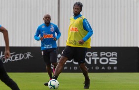 Love e Renê Júnior no treino desta quarta-feira, no CT Joaquim Grava