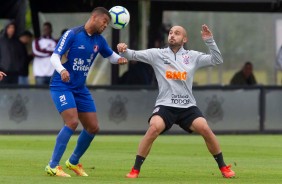 Régis durante jogo-treino contra o Juventus, no CT Joaquim Grava