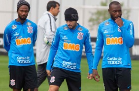 Renê, Régis e Manoel no treino desta quarta-feira, no CT Joaquim Grava