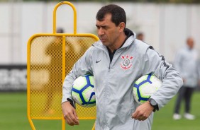 Treinador Carille no CT Joaquim Grava, durante treino desta quarta-feira