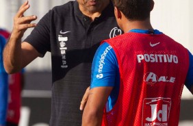 Carille e Jadson no treino nesta quinta-feira no CT Joaquim Grava