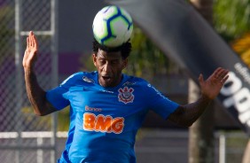 Gil no treino nesta quinta-feira no CT Joaquim Grava