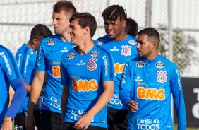 Henrique, Vital, Matheus Jesus e Sornoza no treino nesta quinta-feira no CT Joaquim Grava