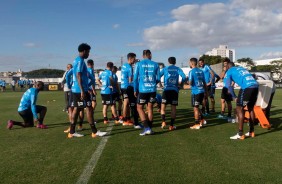 Jogadores do Corinthians no treino nesta quinta-feira no CT Joaquim Grava