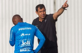 Vagner Love e Fbio Carille no treino nesta quinta-feira no CT Joaquim Grava