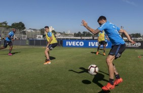Araos e Gabriel no treino desta terça-feira no CT Joaquim Grava