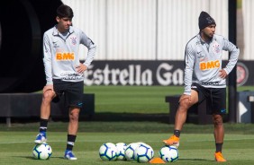 Araos e Sornoza durante o treino desta sexta-feira no CT Joaquim Grava