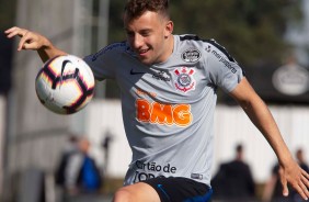 Carlos Augusto treina após empatar em 1 a 1, contra o Flamengo, pelo Brasileirão