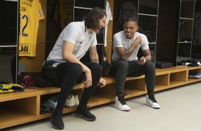Cássio e Urso no vestiário antes do jogo contra o Flamengo, na Arena Corinthians