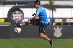 Jadson no treino desta terça-feira no CT Joaquim Grava