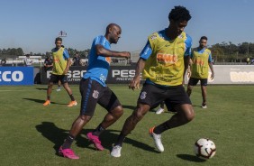 Love e Gil no treino desta tera-feira no CT Joaquim Grava